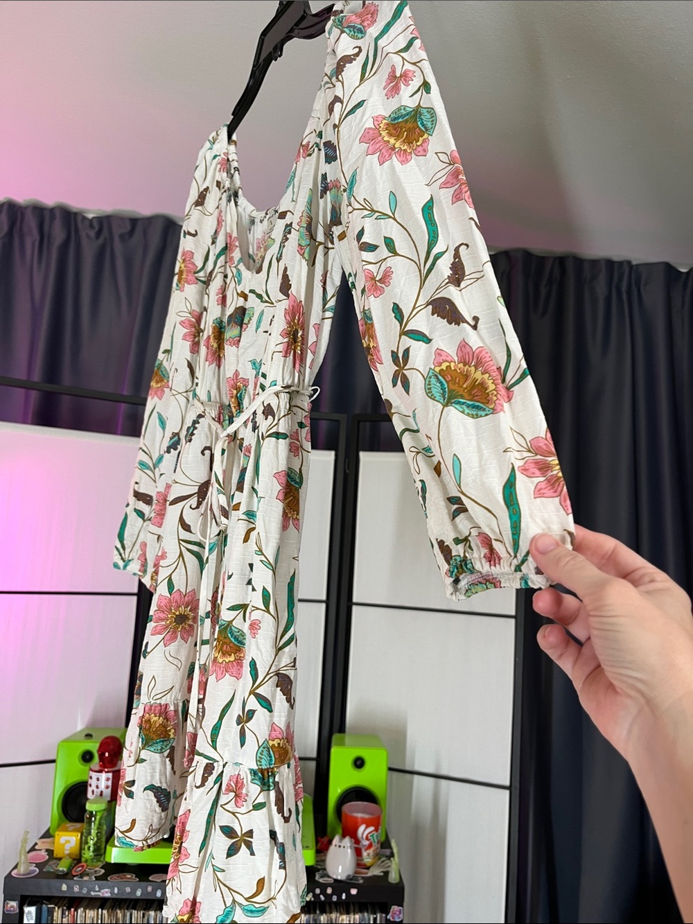 Hurley White Floral Tie-Waist Dress with Puff Sleeves - Picture 3 of 15
